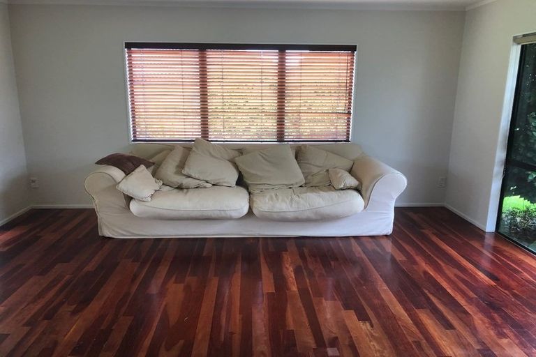 Photo of property in 48 Lakeside Drive, Orewa, 0931