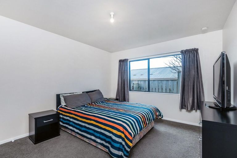 Photo of property in 4 Tarawera Road, Johnsonville, Wellington, 6037