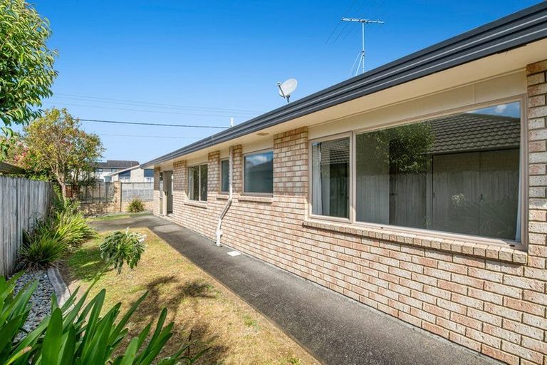 Photo of property in 53 Bay Street, Red Beach, 0932
