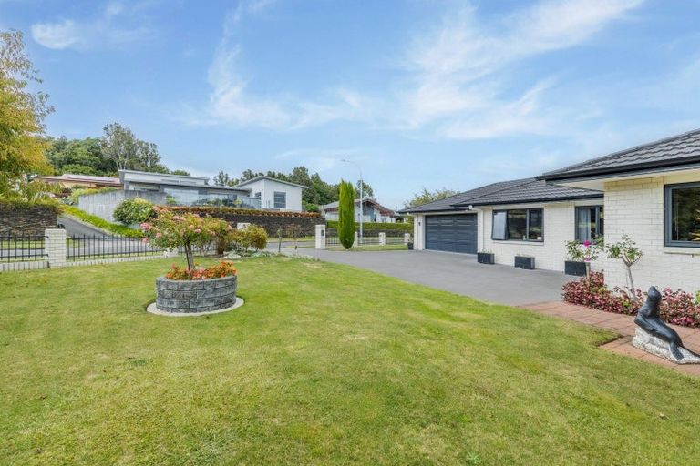 Photo of property in 6 Anderson Way, Highlands Park, New Plymouth, 4312