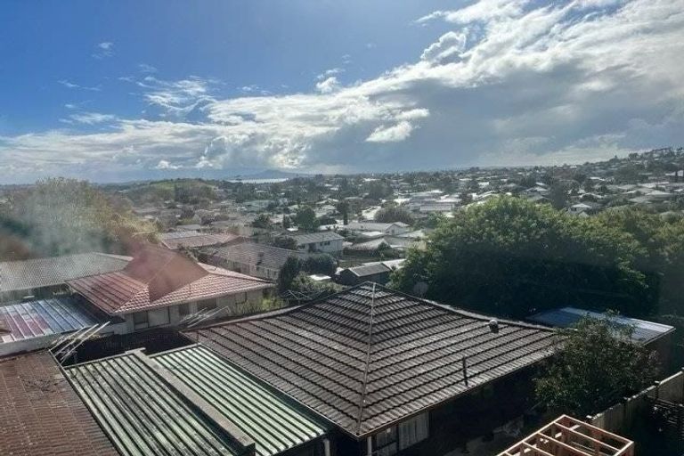 Photo of property in 3/60 Highland Drive, Highland Park, Auckland, 2010