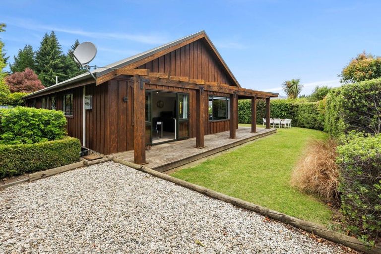 Photo of property in 5 Trevathan Lane, Wanaka, 9305