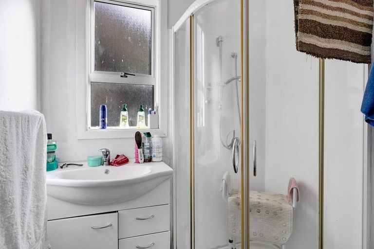 Photo of property in 20 Riemenschneider Street, Manaia, 4612