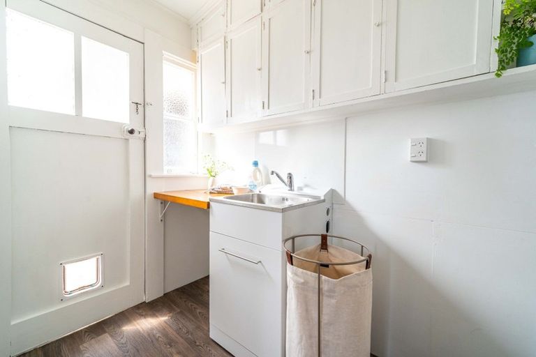 Photo of property in 2 Fairs Road, Milson, Palmerston North, 4414