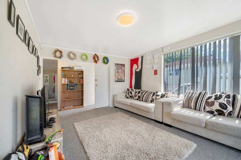 Photo of property in 6 Karina Place, Glen Eden, Auckland, 0602