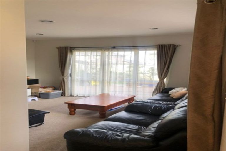 Photo of property in 21b Stamford Crescent, Flat Bush, Auckland, 2019