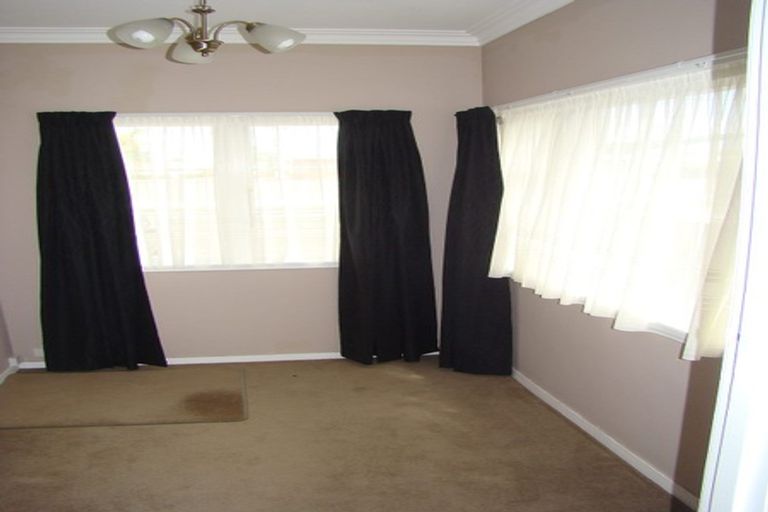 Photo of property in 2/4 Tama Street, Alicetown, Lower Hutt, 5010