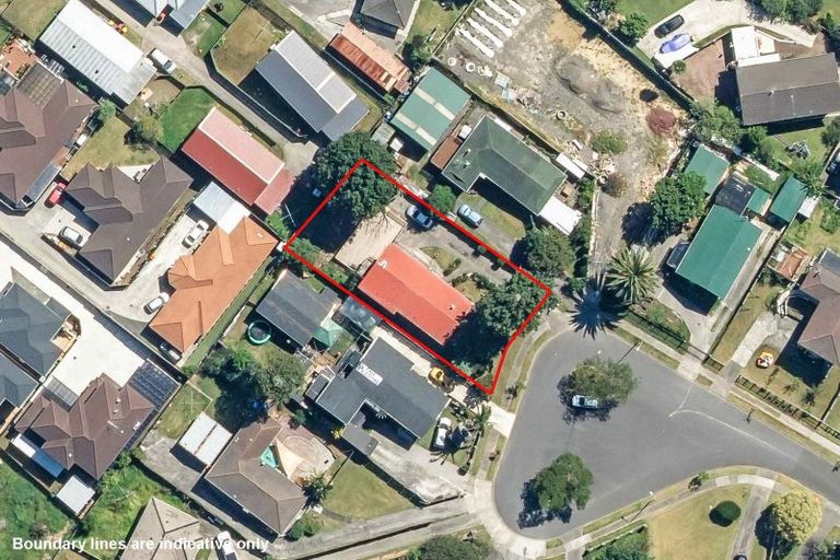 Photo of property in 13 Lismore Place, Papatoetoe, Auckland, 2025