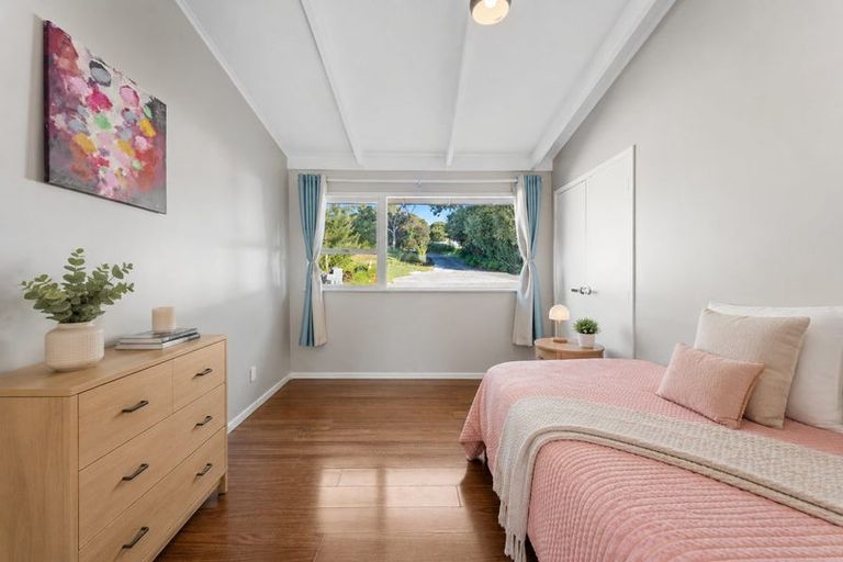 Photo of property in 87 Spur Road, Stillwater, Silverdale, 0993