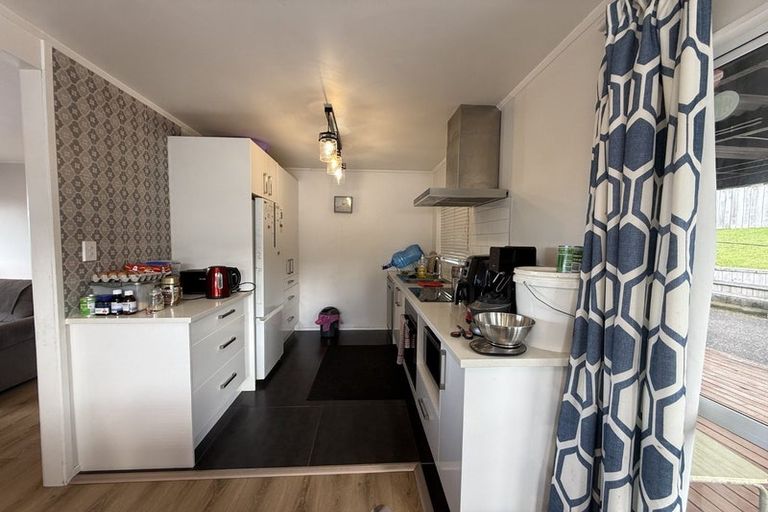 Photo of property in 14 Sarajevo Place, Massey, Auckland, 0614