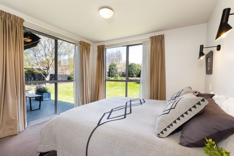 Photo of property in 40 Sylvan Street, Lake Hayes, Queenstown, 9304