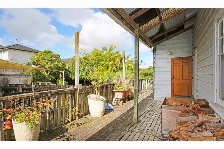 Photo of property in 145 Alfriston Road, Manurewa, Auckland, 2105