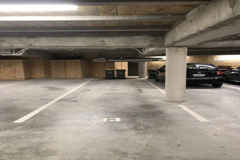 Photo of property in 2/8b Rugby Road, Birkenhead, Auckland, 0626