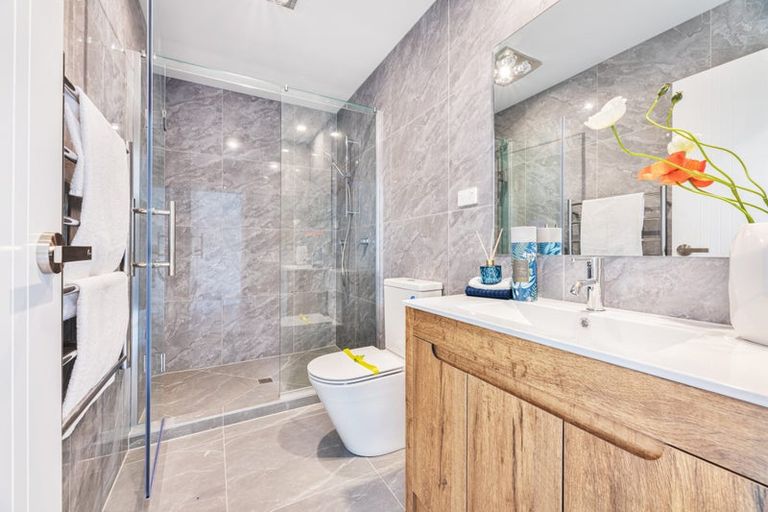 Photo of property in 73 Papatupu Way, Kumeu, 0810