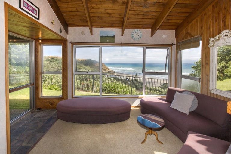 Photo of property in 18 Coates Avenue, Baylys Beach, Dargaville, 0377