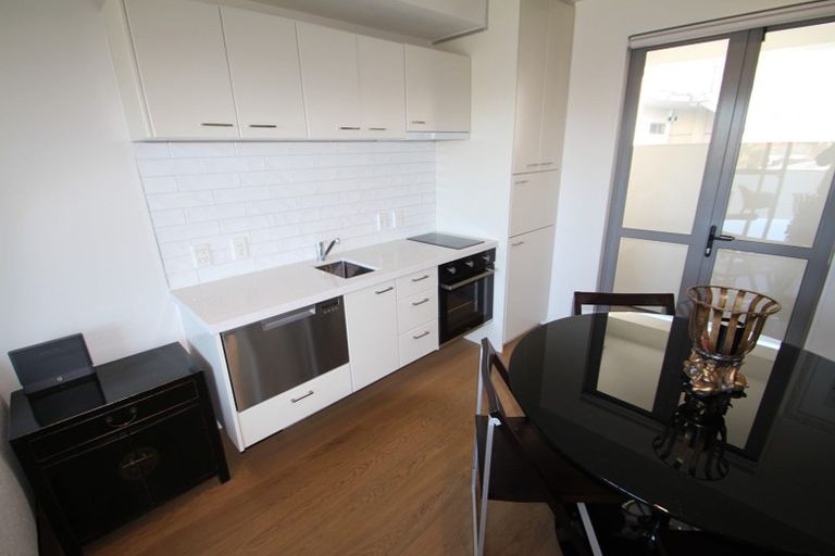 Photo of property in 2h/17 Blake Street, Ponsonby, Auckland, 1011