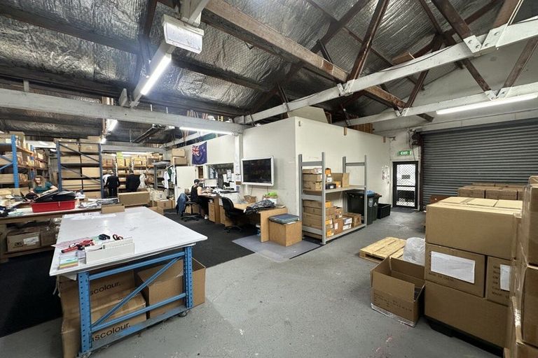 Photo of property in 16 Taylors Road, Mangatainoka, Woodville, 4999