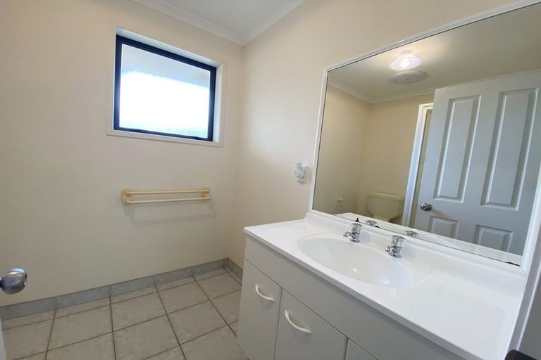 Photo of property in 13a Collie Street, Hillpark, Auckland, 2102