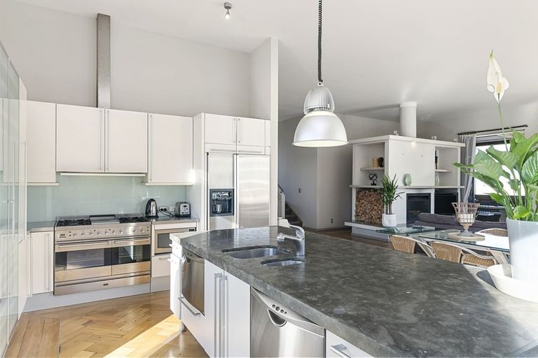 Photo of property in 5/5 Tory Street, Te Aro, Wellington, 6011