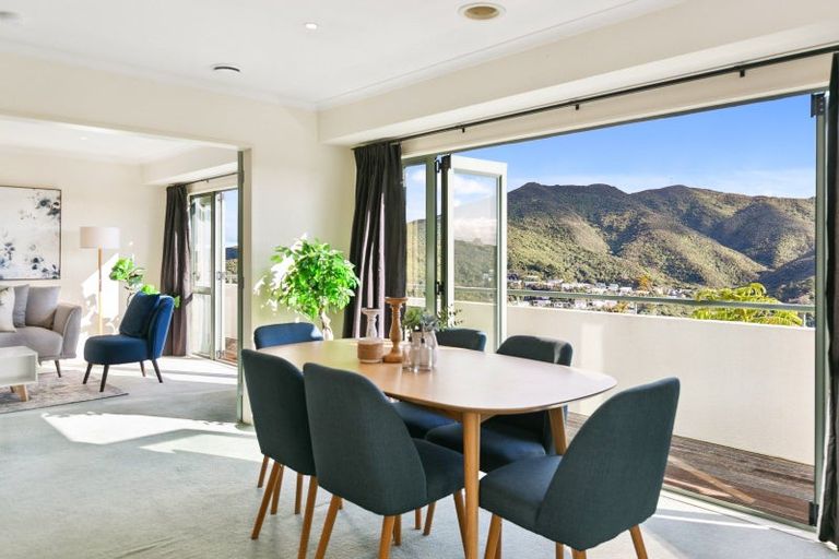 Photo of property in 1 Becker Way, Karori, Wellington, 6012