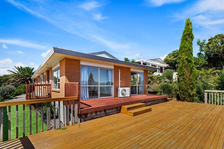 Photo of property in 35e Edmonton Road, Henderson, Auckland, 0612
