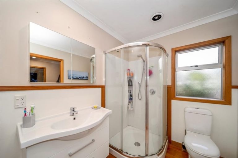 Photo of property in 44 Awanui Street, Merrilands, New Plymouth, 4312