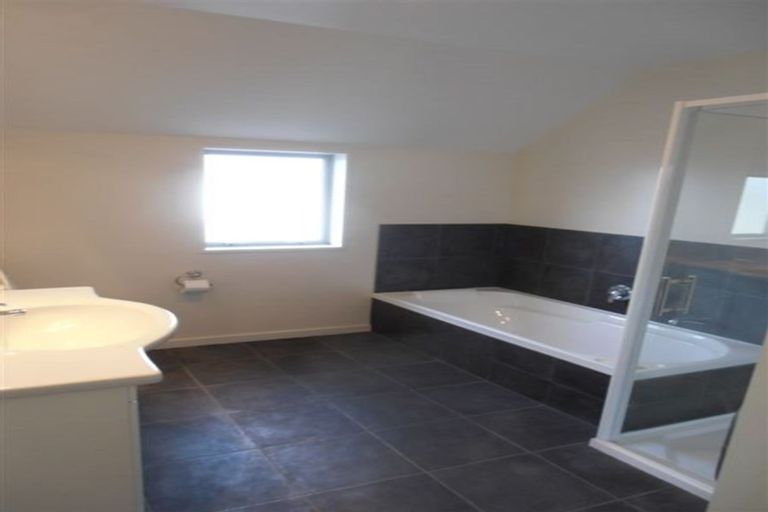 Photo of property in 3a Browns Road, St Albans, Christchurch, 8014