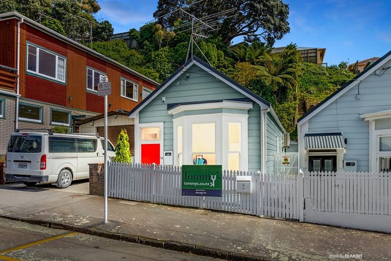 Photo of property in 54 Rolleston Street, Mount Cook, Wellington, 6021