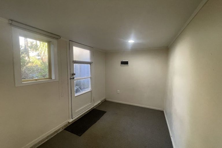 Photo of property in 39 Linwood Avenue, Forrest Hill, Auckland, 0620