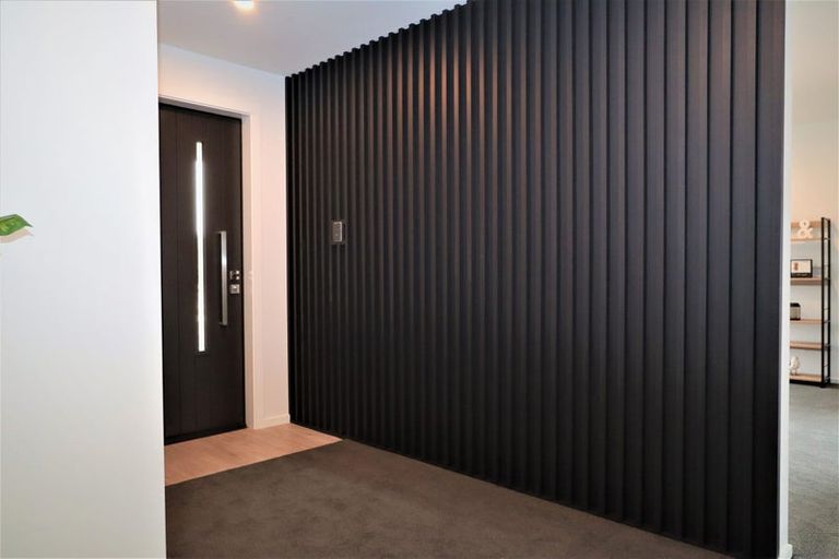 Photo of property in 5 North Foreland Street, Waihola, Milton, 9073