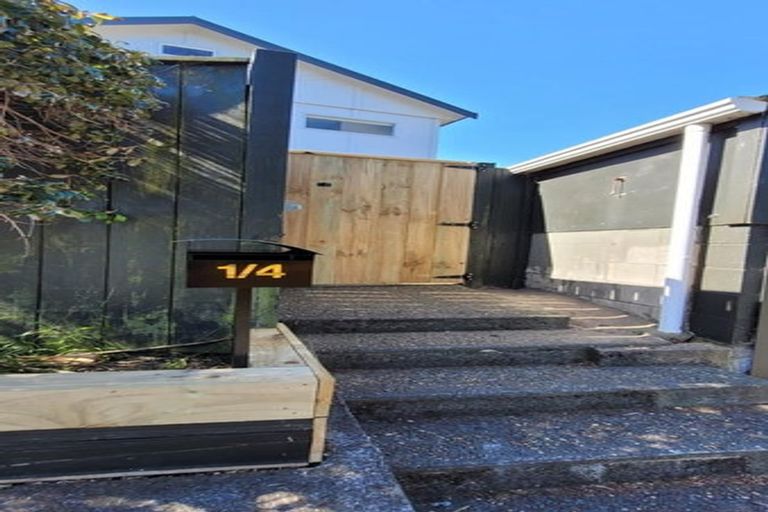 Photo of property in 1 Ellesmere Avenue, Miramar, Wellington, 6022