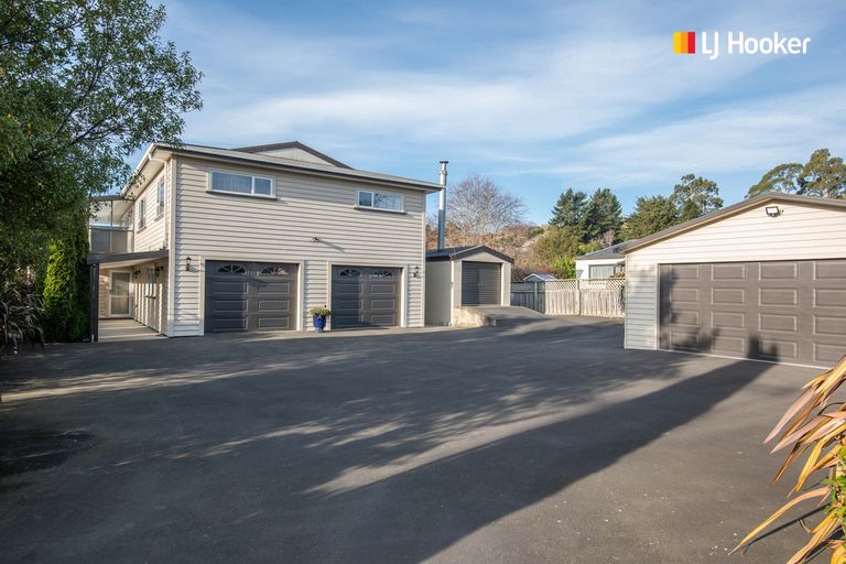 Photo of property in 7 North Foreland Street, Waihola, Milton, 9073