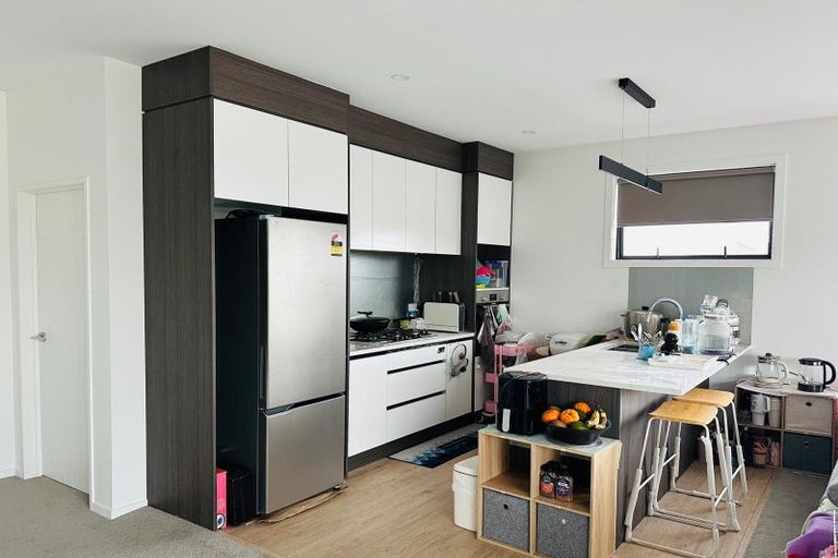 Photo of property in 216a Bucklands Road, Bucklands Beach, Auckland, 2012