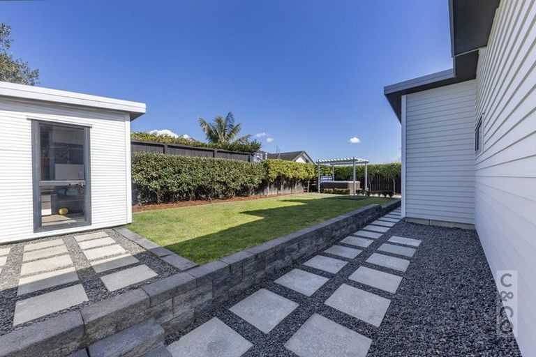 Photo of property in 11 Parlane Drive, Huapai, Kumeu, 0810
