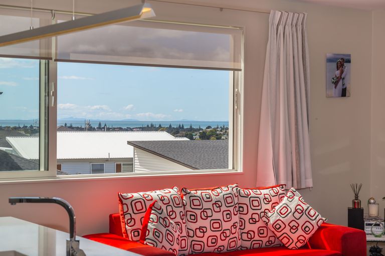 Photo of property in 42 Miller Rise, Silverdale, 0932