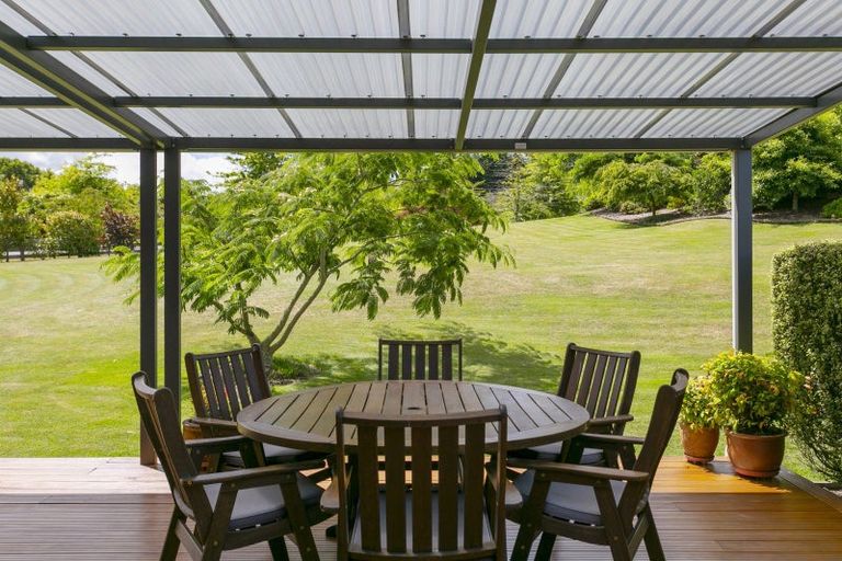 Photo of property in 18 Loch Views Road, Acacia Bay, Taupo, 3385