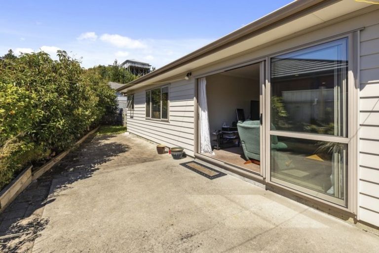 Photo of property in 7 Speldhurst Grove, Stokes Valley, Lower Hutt, 5019