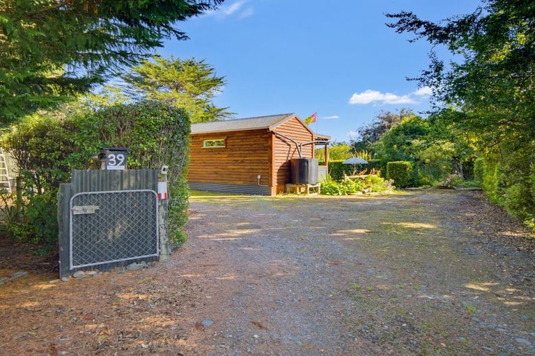 Photo of property in 39 Liverpool Street, Hampden, 9410