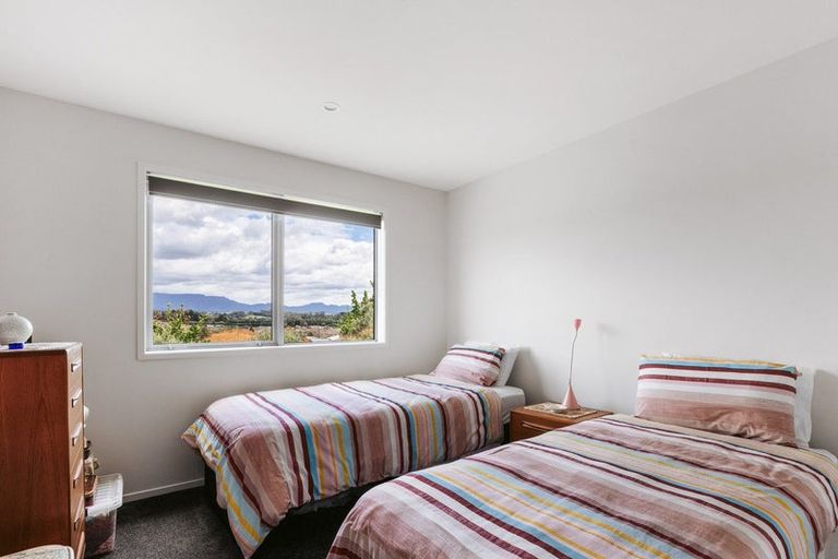 Photo of property in 14 Anglers Way, Omokoroa, 3114