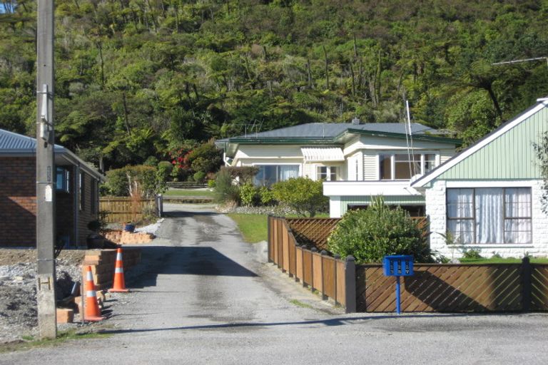 Photo of property in 125 Main South Road, Karoro, Greymouth, 7805