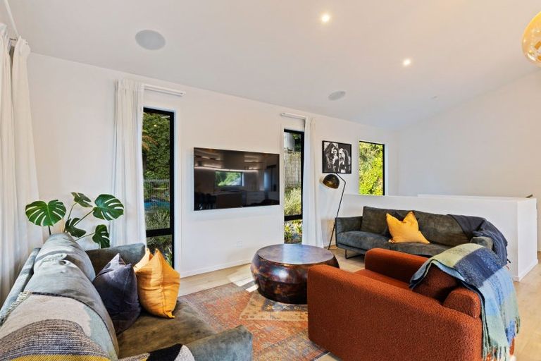 Photo of property in 6e Burns Street, Westown, New Plymouth, 4310