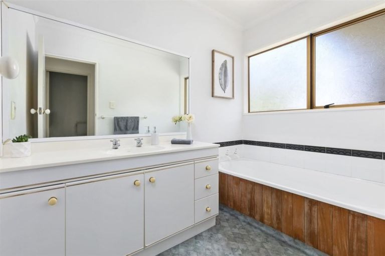 Photo of property in 26 Shelley Street, Otumoetai, Tauranga, 3110