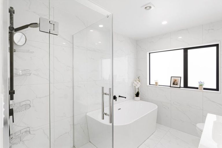 Photo of property in 74 Ashley Avenue, Long Bay, Auckland, 0630