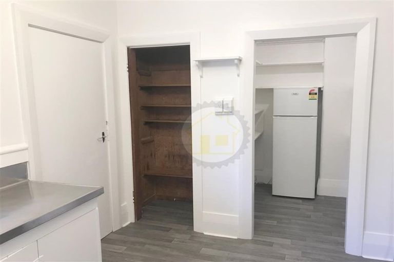 Photo of property in 42 Manor Place, Dunedin Central, Dunedin, 9016