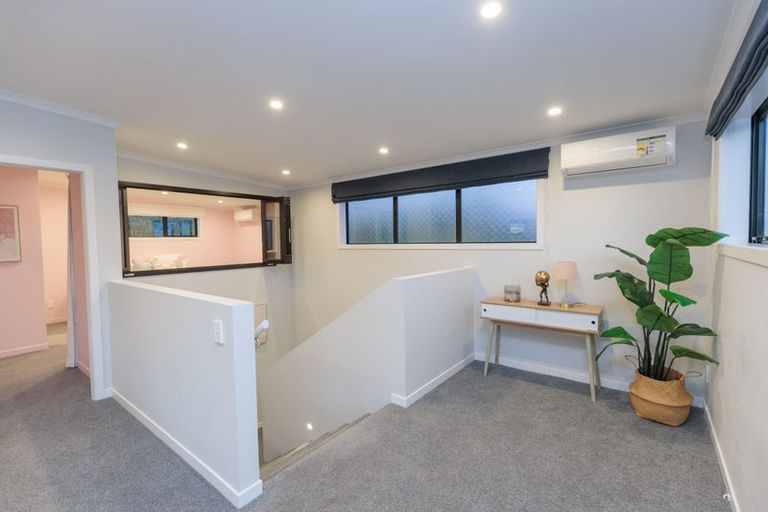 Photo of property in 46 Domett Street, Newlands, Wellington, 6037