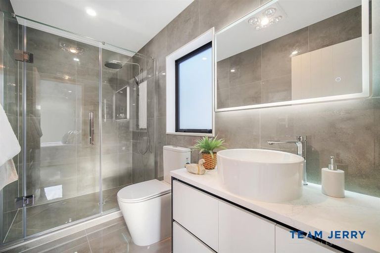 Photo of property in 21 Knockanara Drive, Flat Bush, Auckland, 2019