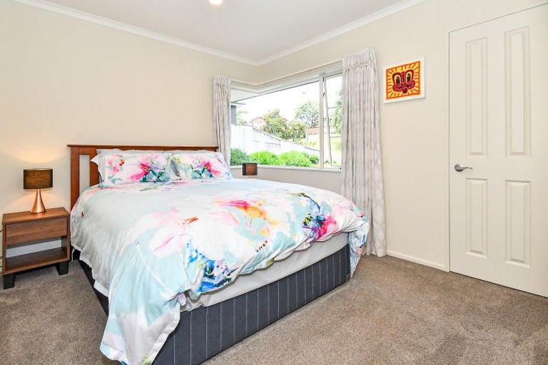Photo of property in 5 Nita Place, The Gardens, Auckland, 2105