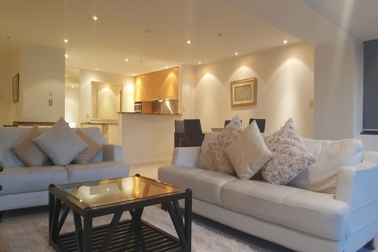 Photo of property in 4/318 Oriental Parade, Oriental Bay, Wellington, 6011