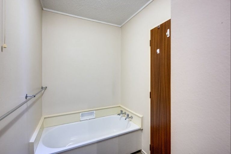 Photo of property in 9/90 Gloucester Street, Greenmeadows, Napier, 4112