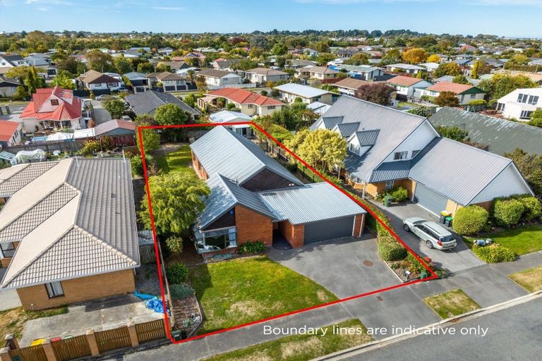 Photo of property in 18 Briarmont Street, Avondale, Christchurch, 8061